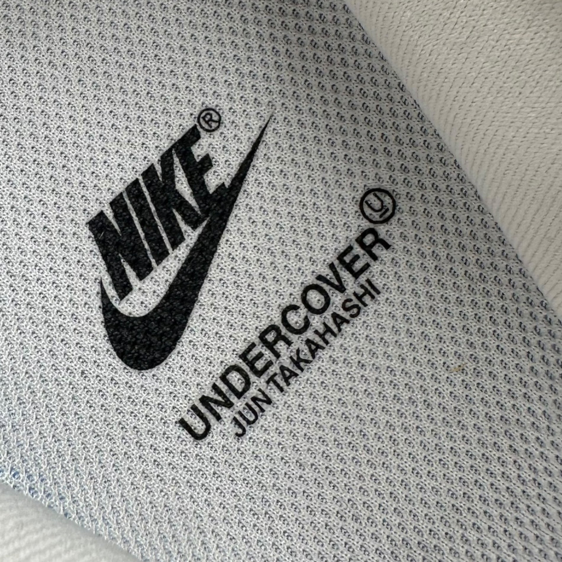 NIKE×UNDERCOVER(ナイキ×アンダーカバー) Moc Flow "Light Bone" モック フロー ライトボーン DV5593-001 26.5cm アイボリー×レッド スニーカー