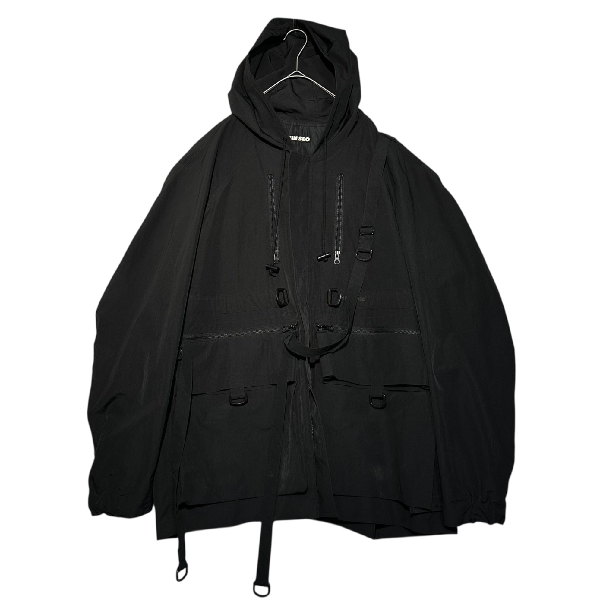 HYEIN SEO(ヘインソ) ANORAK WITH DETACHABLE BAG アノラック ジャケット 3 ブラック マウンテンパーカー テック バッグ