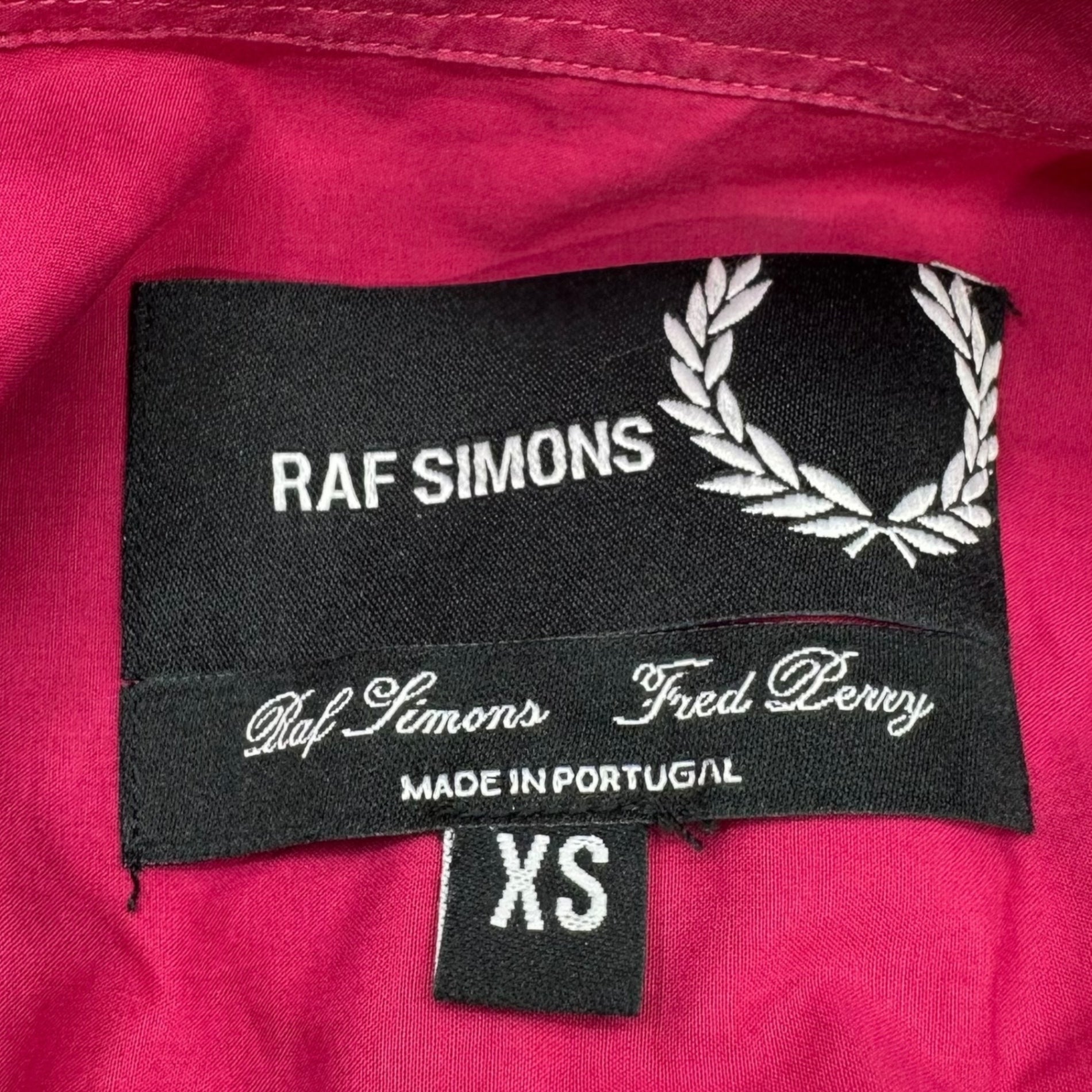 RAF SIMONS×FRED PERRY(ラフシモンズ×フレッドペリー) Logo Embroidered BD L/S Shirt ロゴ 刺繍 ボタンダウン 長袖 シャツ XS ピンク