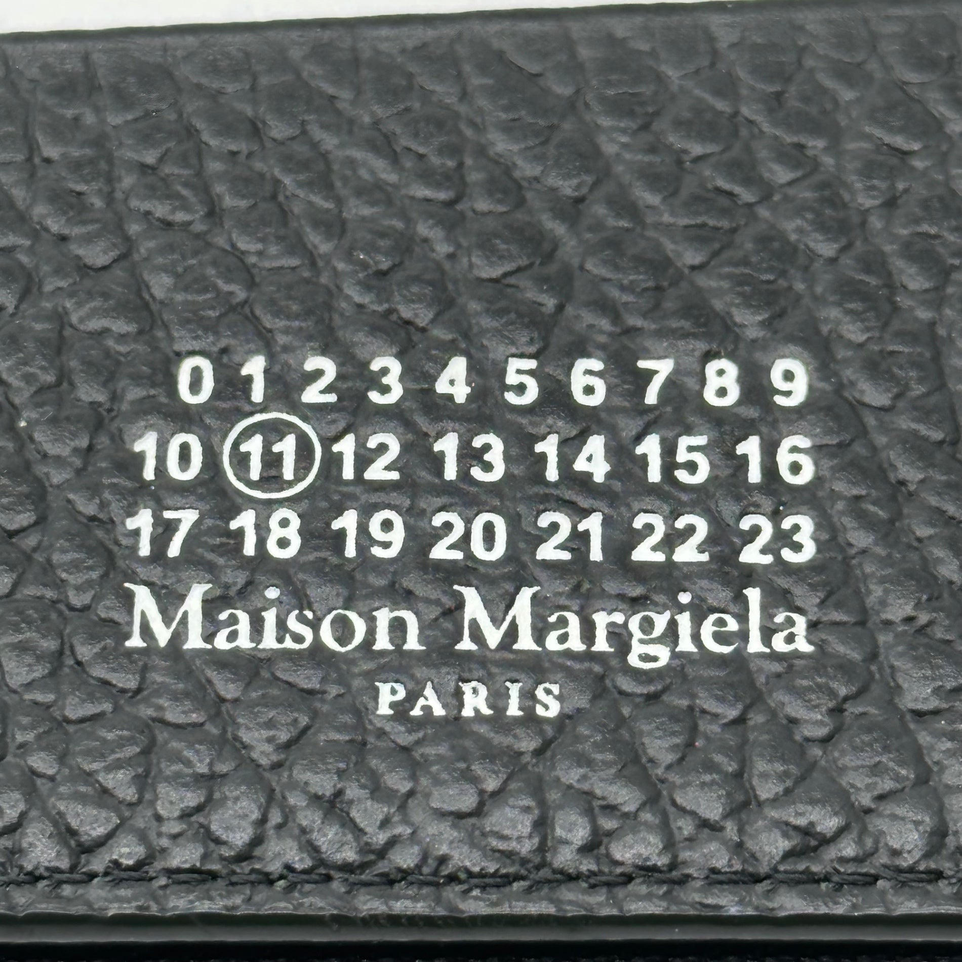 MAISON MARGIELA(メゾンマルジェラ) WALLET FLIP FLAP SMALL 二つ 折り財布 SA1UI0023 ブラック ミニ ウォレット