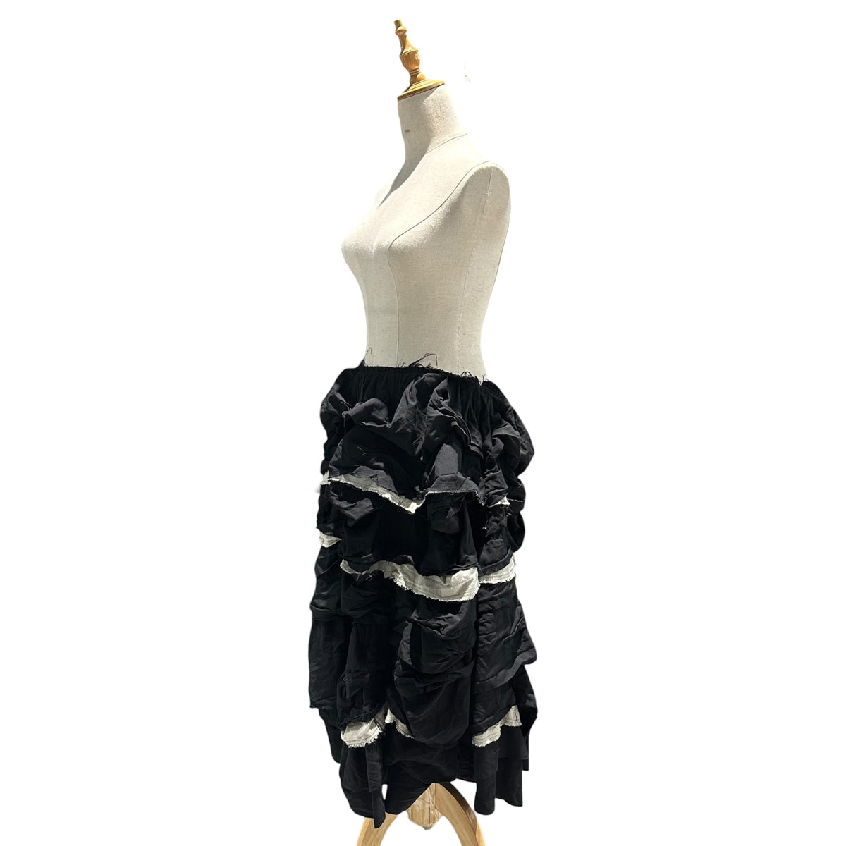 COMME des GARCONS COMME des GARCONS(コムデギャルソンコムデギャルソン) 2023SS Spiral Tiered Ruffled Skirt スパイラル ティアード フリル スカート RK-S014 M ブラック フレア カットオフ