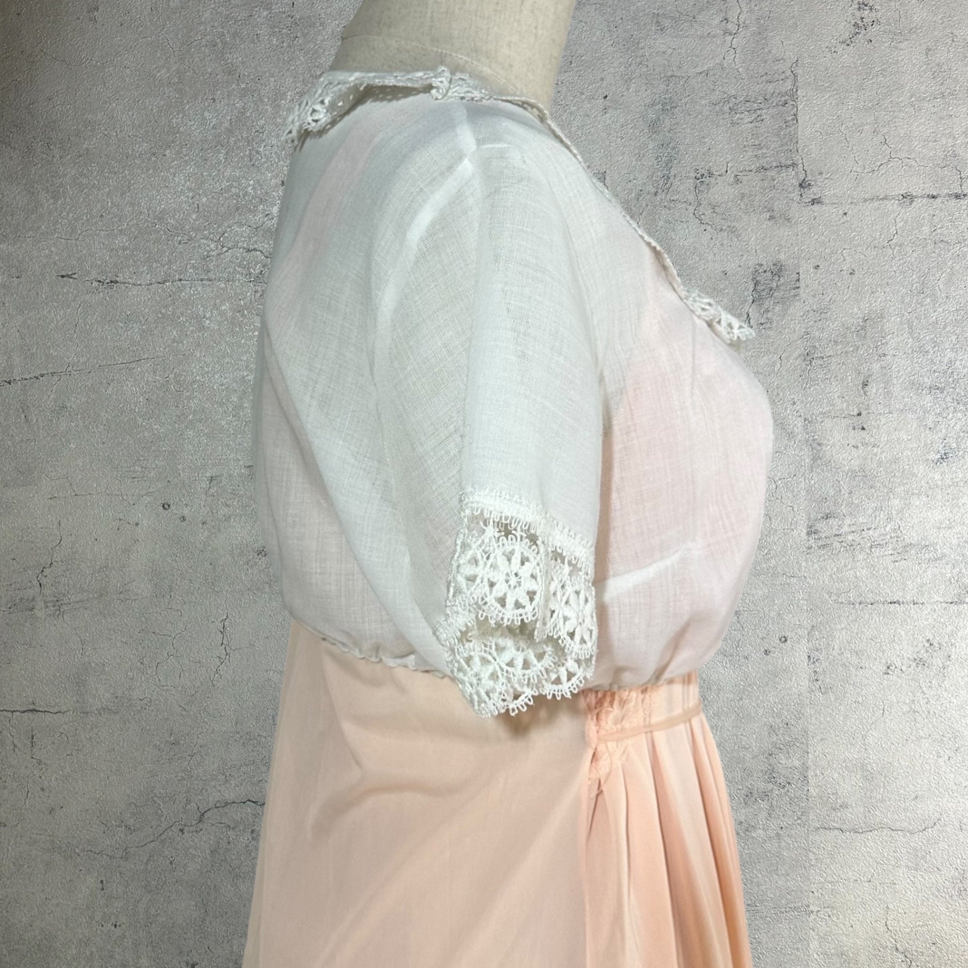 Euro vintage(ヨーロッパヴィンテージ) lace tirol shortblouse レースのチロルショートブラウス /ウエストゴム/レースに一部破れ有 S~M程度 ホワイト