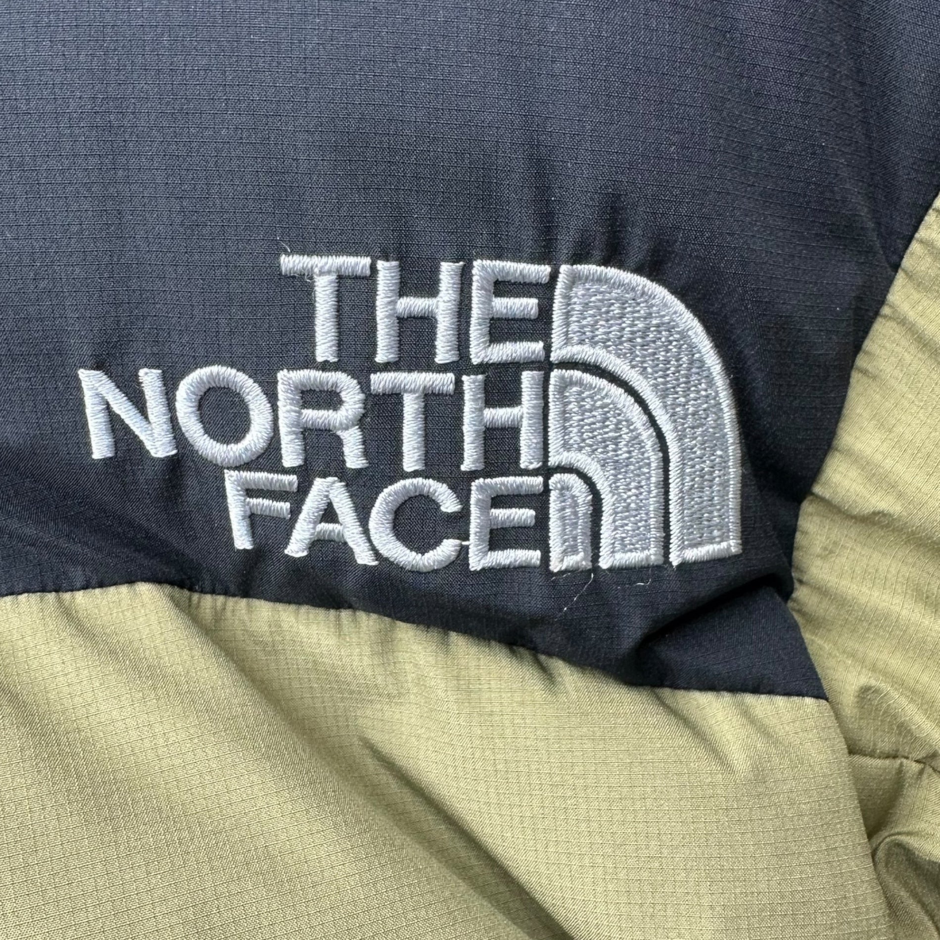 THE NORTH FACE(ノースフェイス) GORE-TEX WINDSTOPPER BALTRO LT JK バルトロ ライト ジャケット ND91641 XL カーキ ダウン