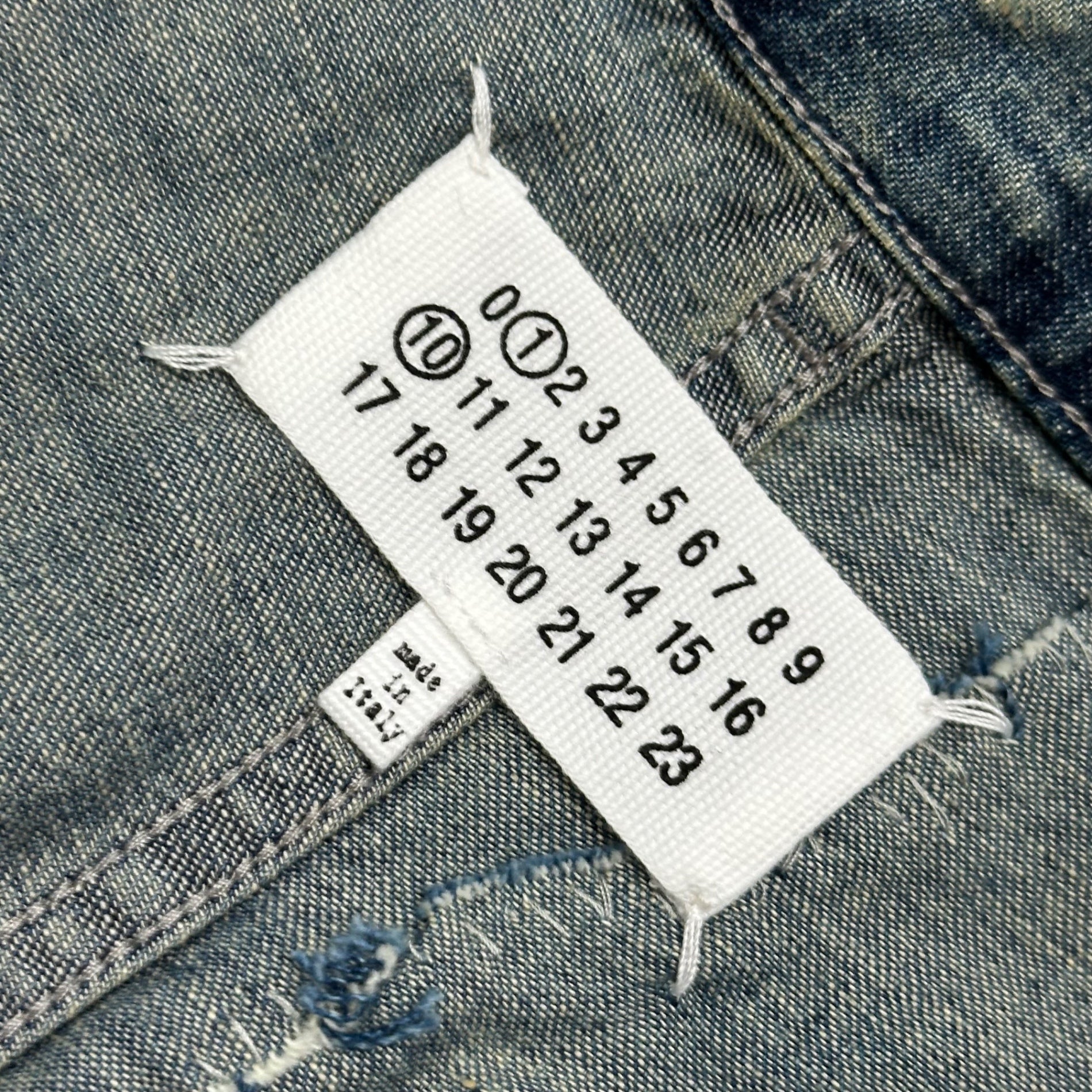 MAISON MARGIELA(メゾンマルジェラ) 2026AW  Denim Work Pants デニム ワーク パンツ S50KA0710 44 ライトインディゴ デストロイ