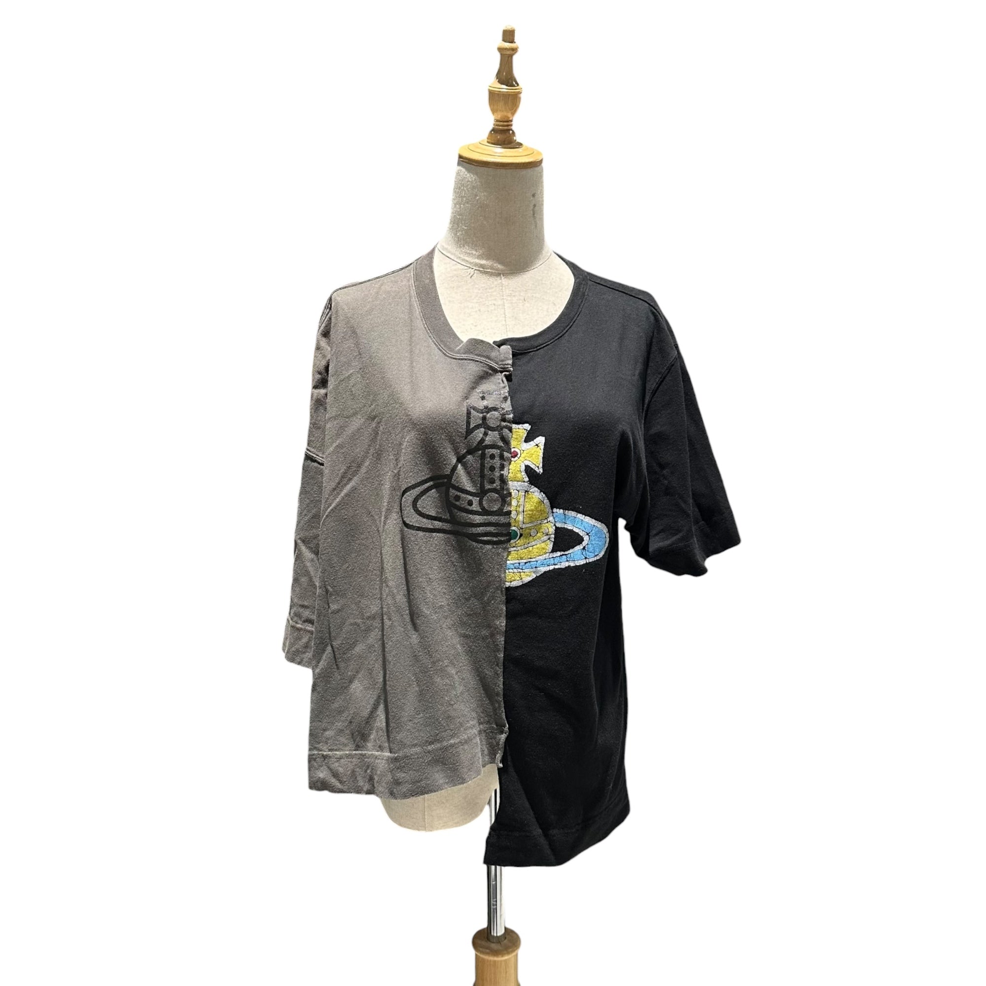 Vivienne Westwood RED LABEL(ヴィヴィアンウエストウッドレッドレーベル) Reconstructed Orb Print Short-Sleeve T-Shirt 再構築 オーブ プリント ショートレングス Tシャツ 17-12-341016 00 カーキ×ブラック 男性着用可能