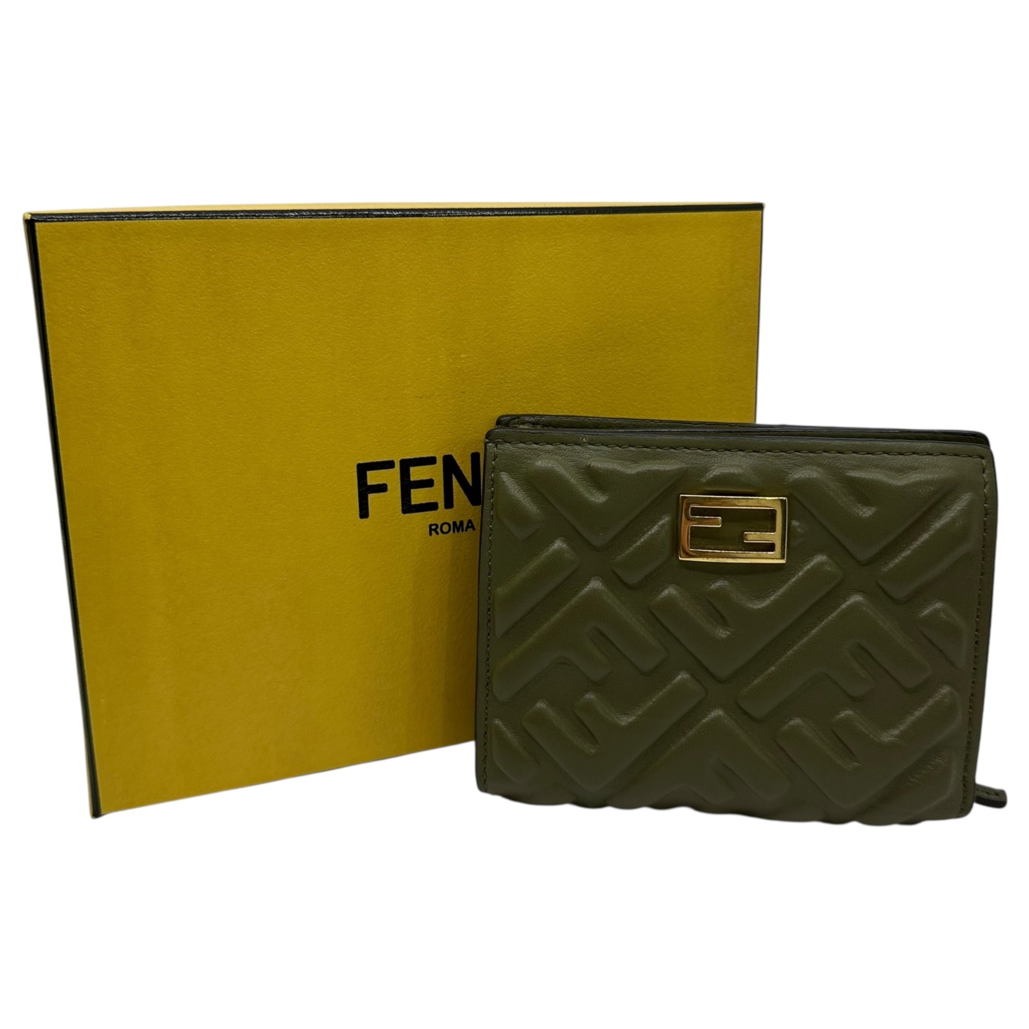 FENDI(フェンディ) BAGUETTE バゲット FF エンボス ロゴ ミニ ウォレット 8M0420 AAJD カーキ 二つ折り 財布 ナッパレザー