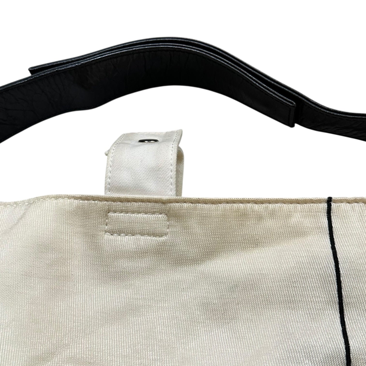 YOHJI YAMAMOTO+NOIR(ヨウジヤマモトプリュスノアール) Leather Handle Embroidered Shoulder Bag レザー ハンドル 刺繍 ショルダーバッグ ホワイト×ブラック