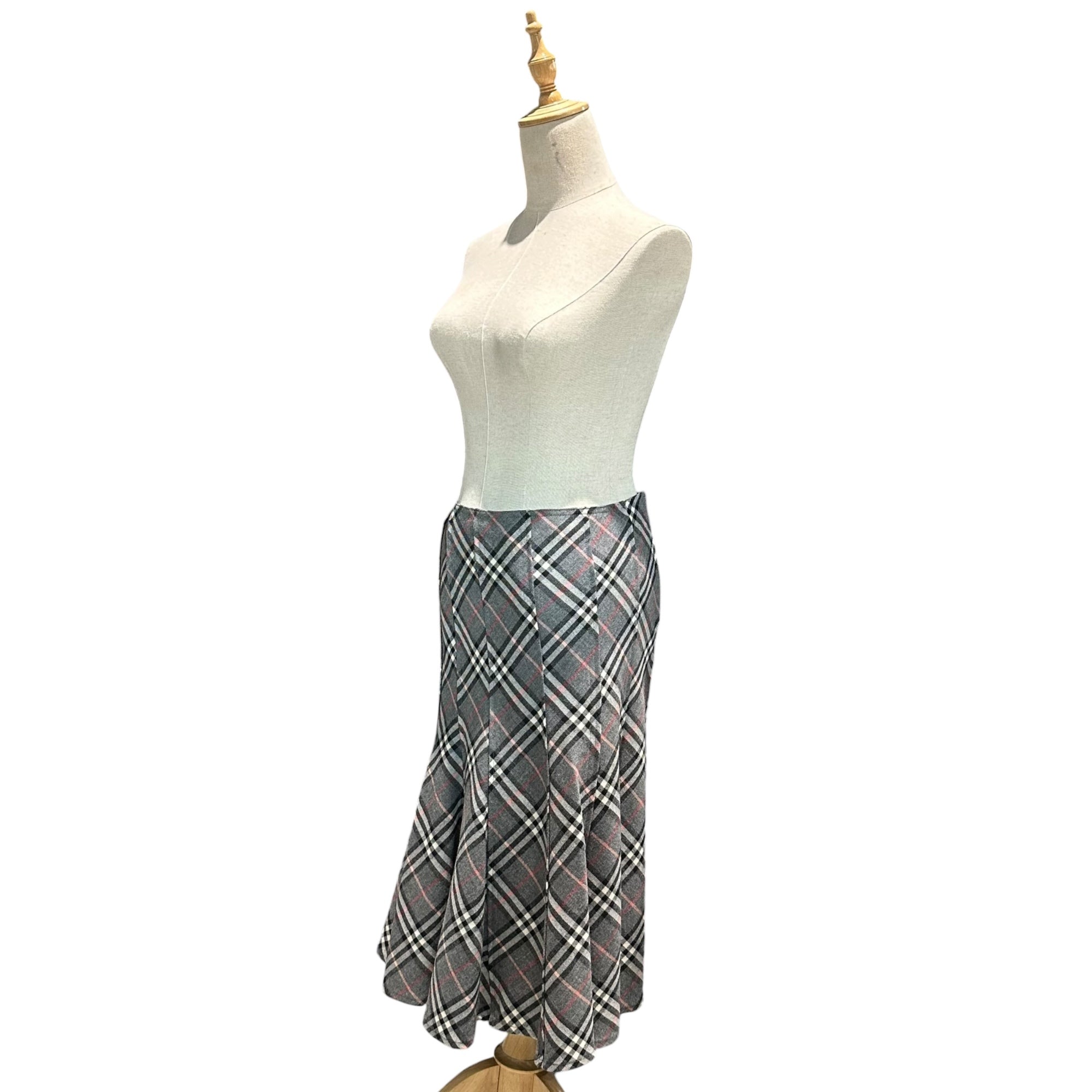 BURBERRY BLUE LABEL(バーバリーブルーレーベル) Old Check Wool Skirt オールド チェック ウール スカート FLF38-621 38(M) グレー×ホワイト×レッド