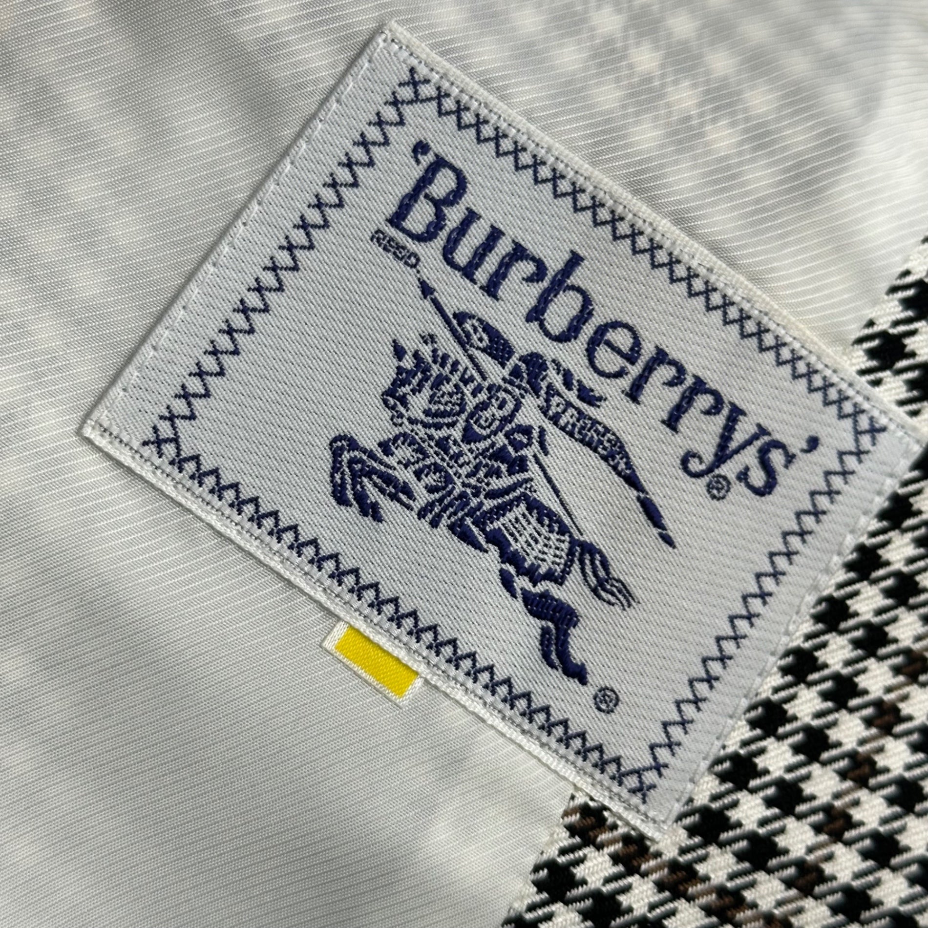 Burberry’s(バーバリーズ) 1990's Houndstooth Double-Dreasted Blazer Setup 千鳥柄 ダブル ブレザー スカート セットアップ FJ051-666 7AR ホワイト×ブラック 90年代 ヴィンテージ テーラード ジャケット ウール シルク 上下