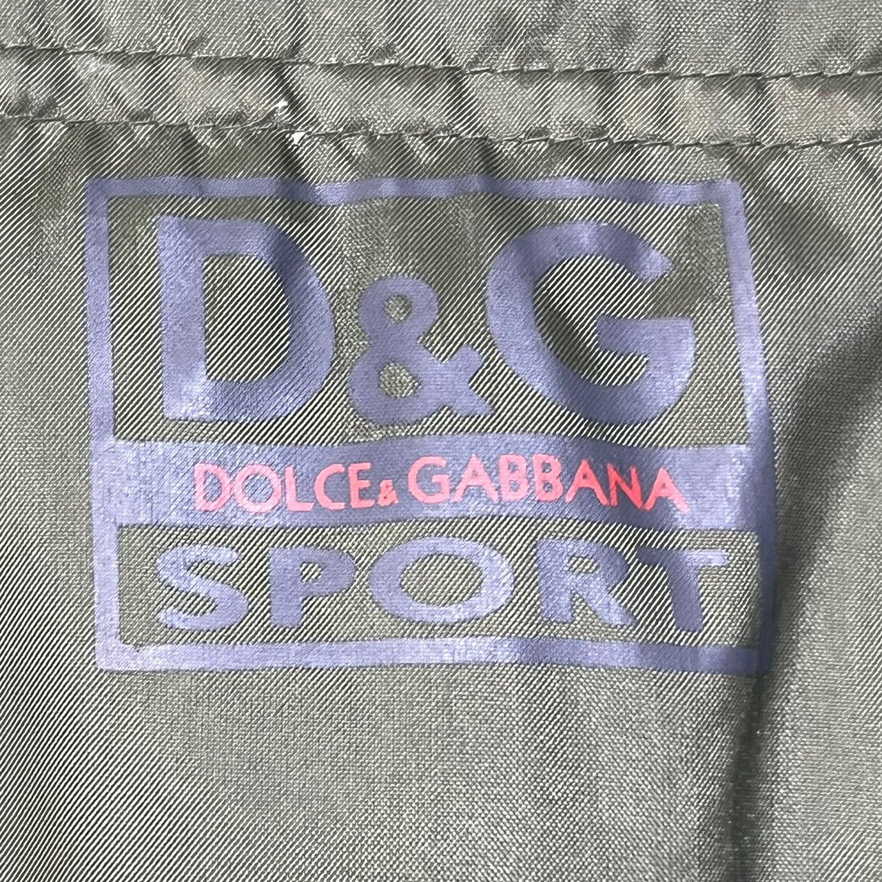 D&G DOLCE&GABBANA(ディーアンドジードルチェ&ガッバーナ) 00s reversible down jacket/リバーシブルダウンジャケット/ワンポイントロゴ SIZE XS ブラック×カーキ ジップ上げ下げ難有