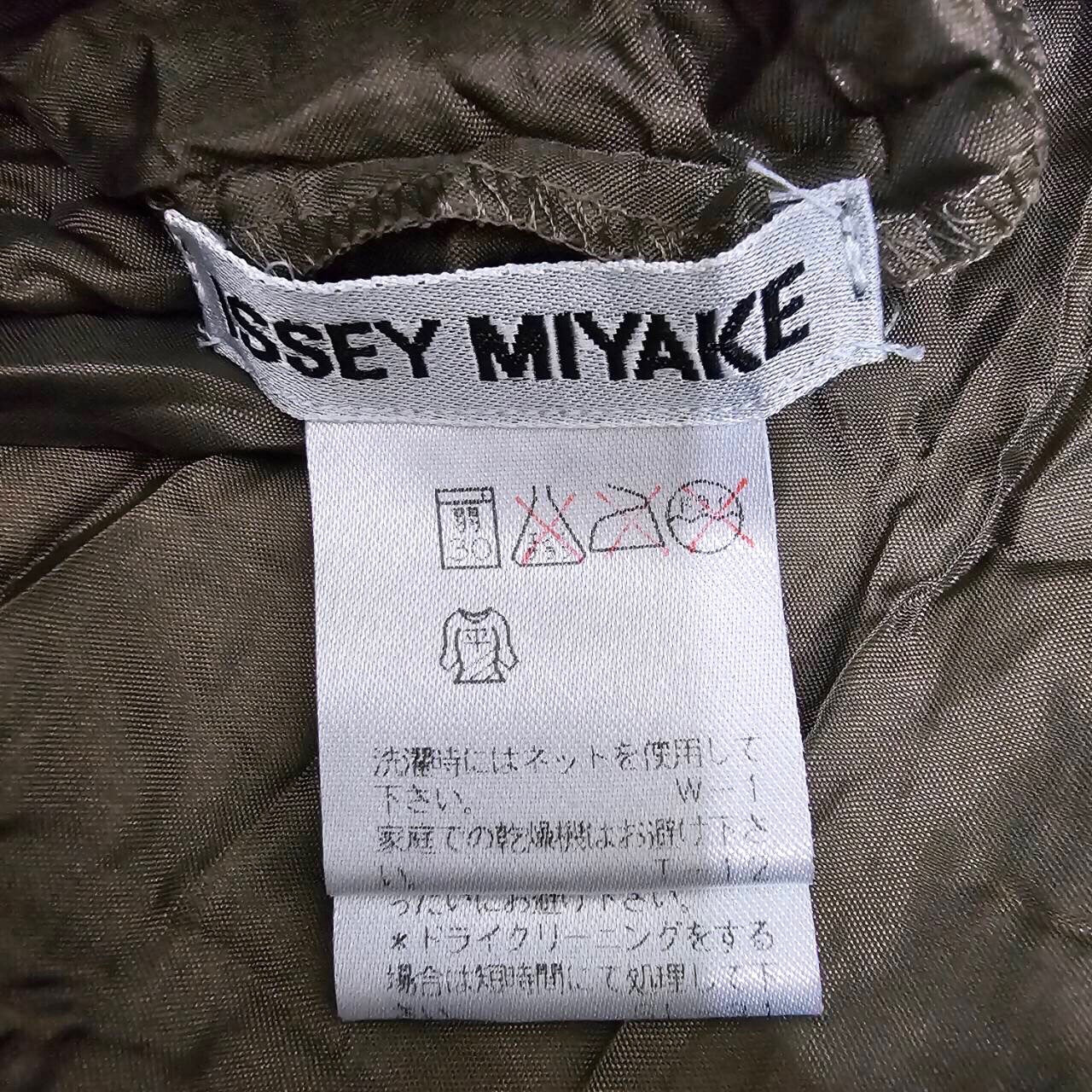 プリーツ【美品】 ISSEY MIYAKE イッセイミヤケ プリーツワンピース ロング