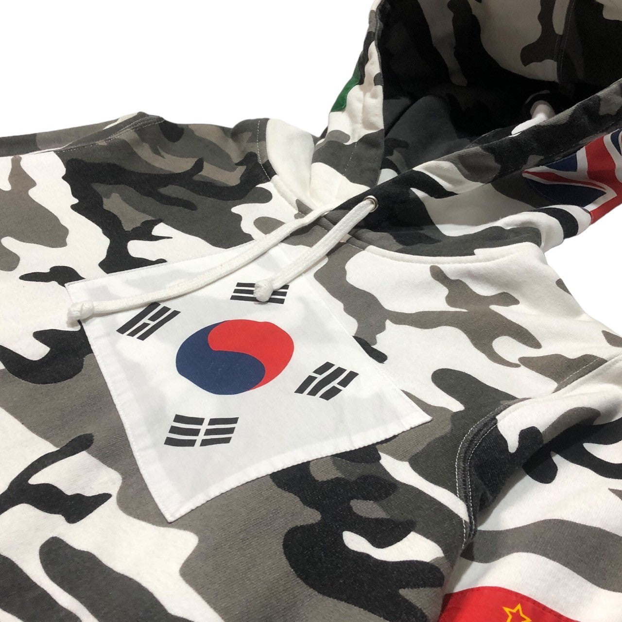 SUPREME(シュプリーム) 13AW Flags Pullover 国旗 フラッグ カモフラ ...