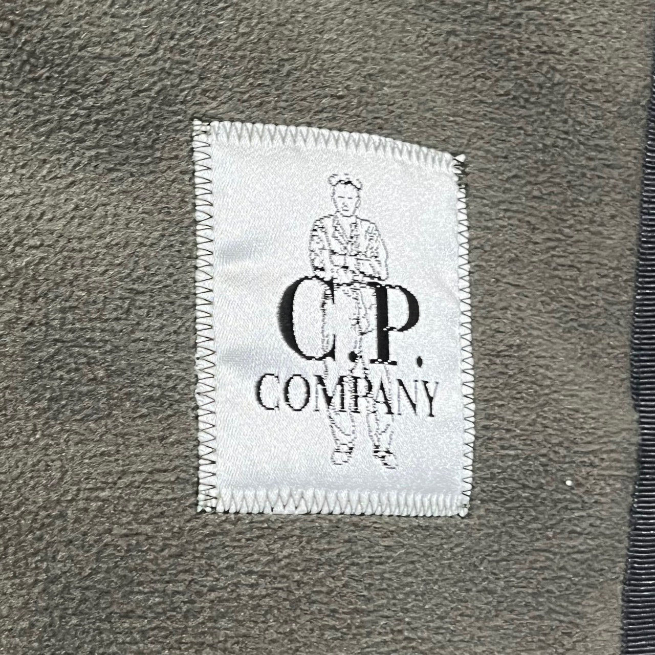 C.P.COMPANY(シーピーカンパニー) 00's Knit switching goggle jacket 