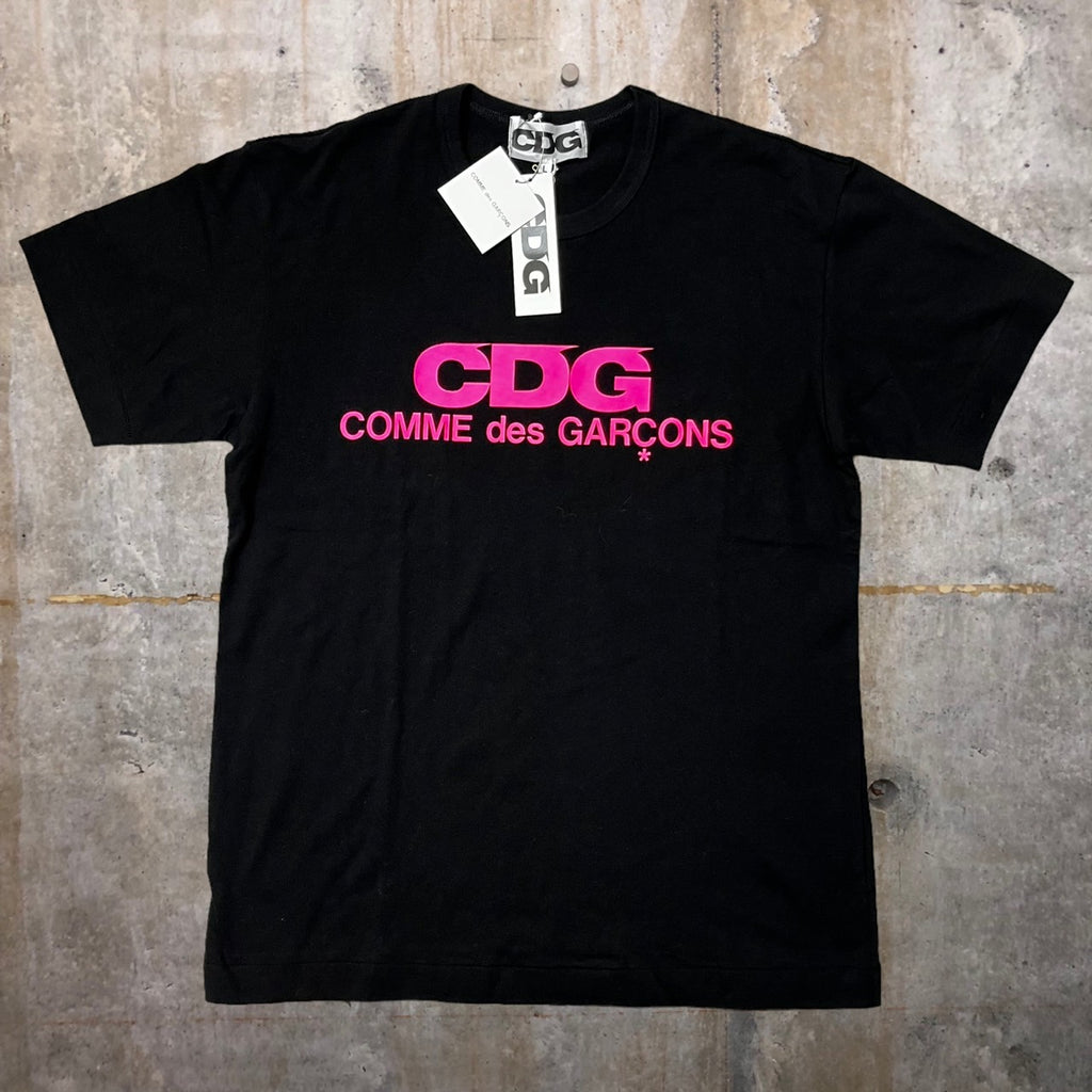 CDG COMME des GARCONS(シーディージーコムデギャルソン) LOGO TEE 