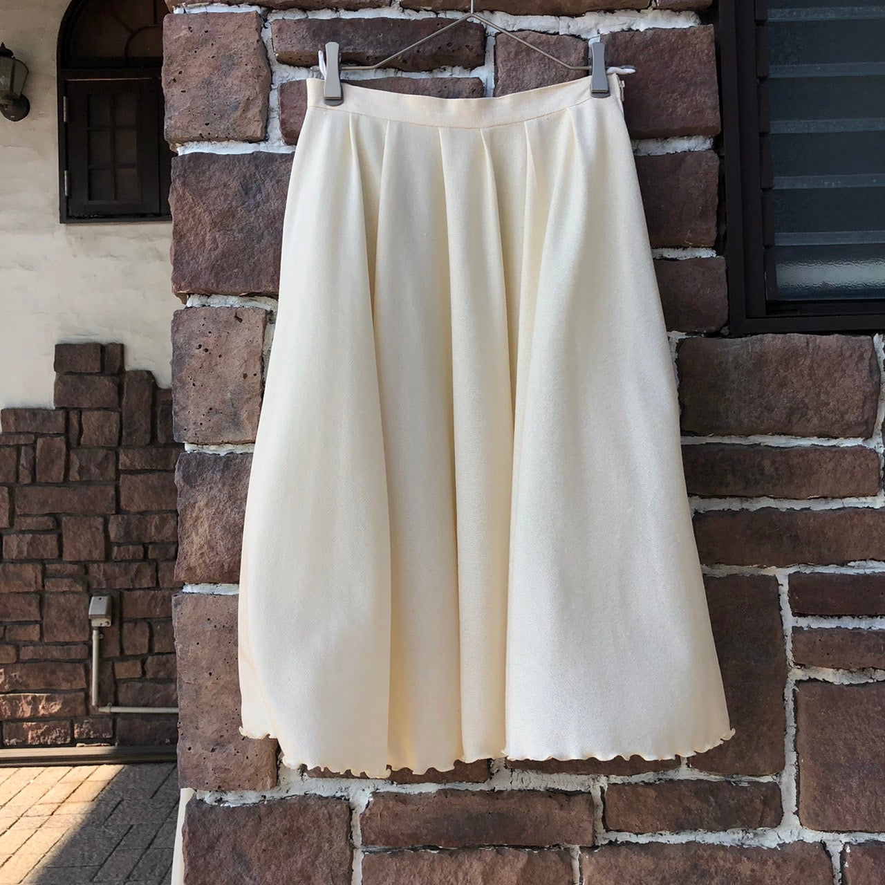 Euro Vintage(ヨーロッパヴィンテージ) Fuwari_裾フリル膝丈スカート 42(Lサイズ程度)  ホワイト